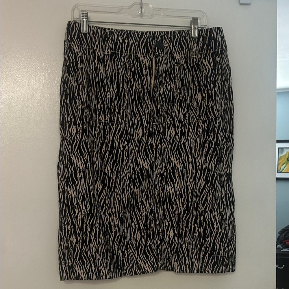 Maeve (Anthropologie) Black and White Zebra Print Skirt (Med)